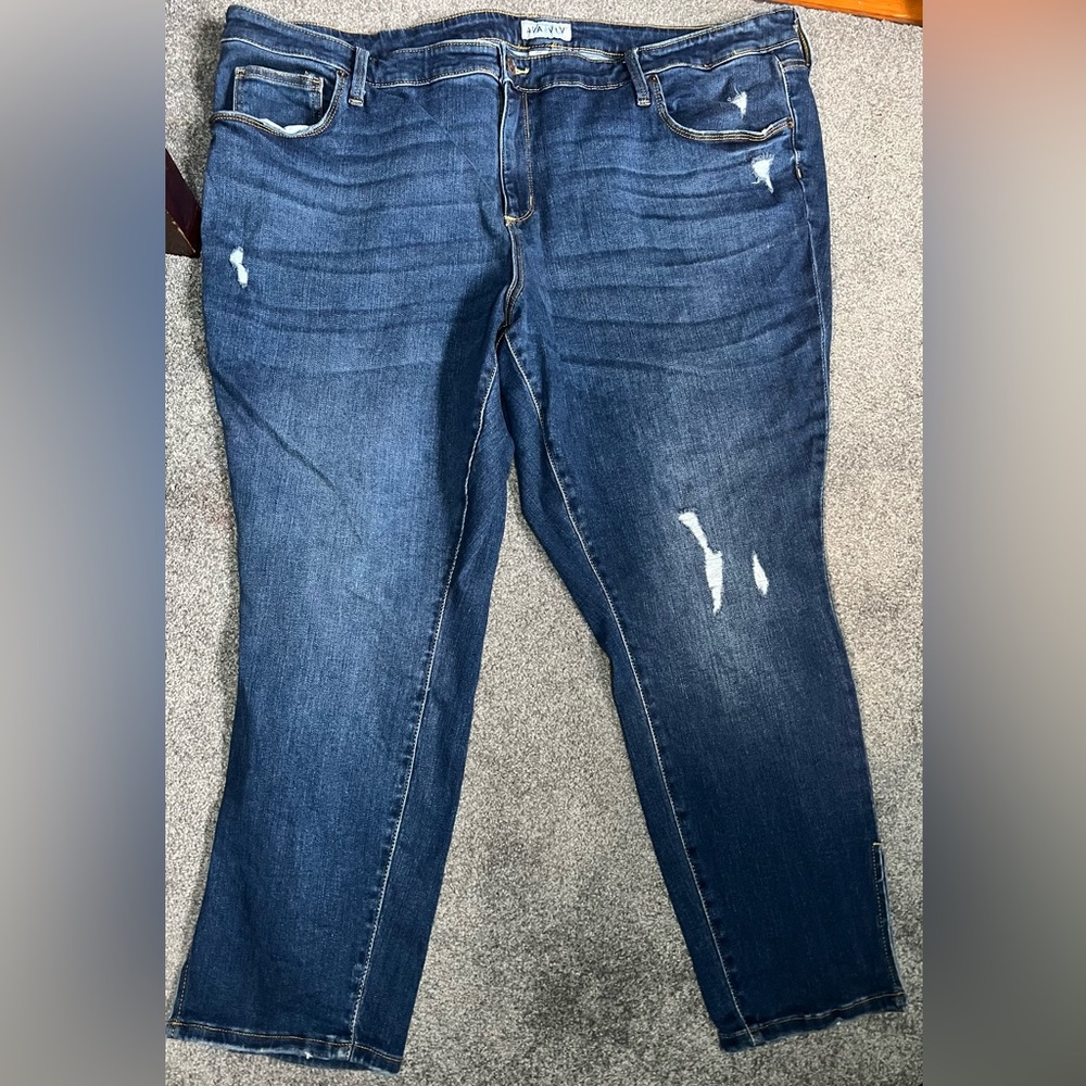 AVA & VIV Distressed Medium Wash Denim
High Rise Jeans Women's Size 26